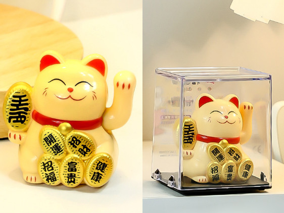 Манеки Неко на сонячній батареї Жовтий