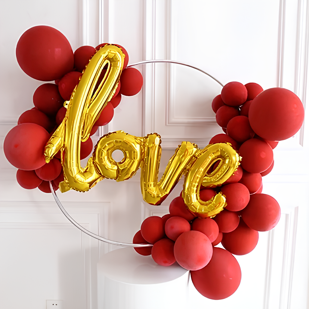 Набір із кульок Love на підставці Круг Золото | День святого Валентина