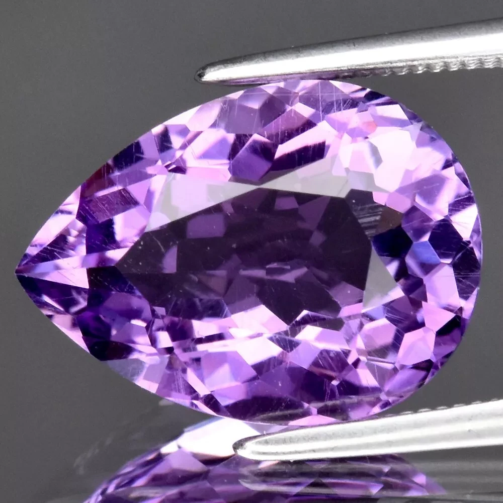 Аметист 4.23 Ct 13,0 x 9,8 x 6,3 мм