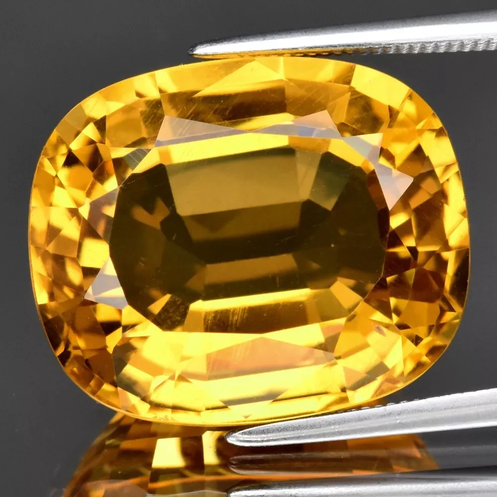 Кварц жовтий 14.58 Ct 17,0 x 14,2 x 9,3 мм