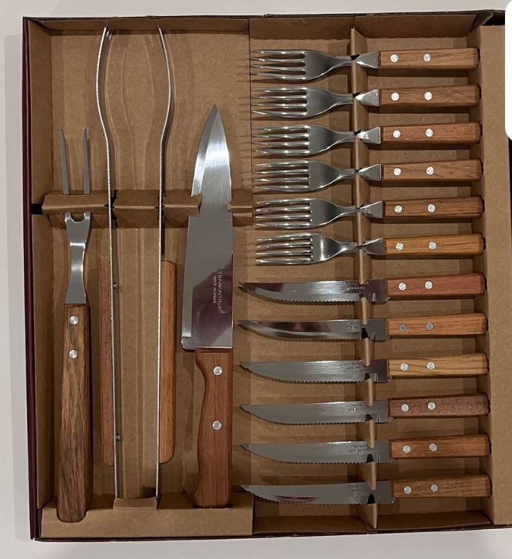 Набір TRAMONTINA Barbecue 15пр(ніж 20см,виделка,щип37см,стол.прил)кол.кор (22399/028)