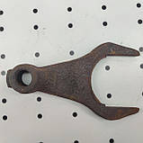 Вилка перемикання 1, 2 і 4 передачі КПП ЮМЗ (Оригінал), фото 5