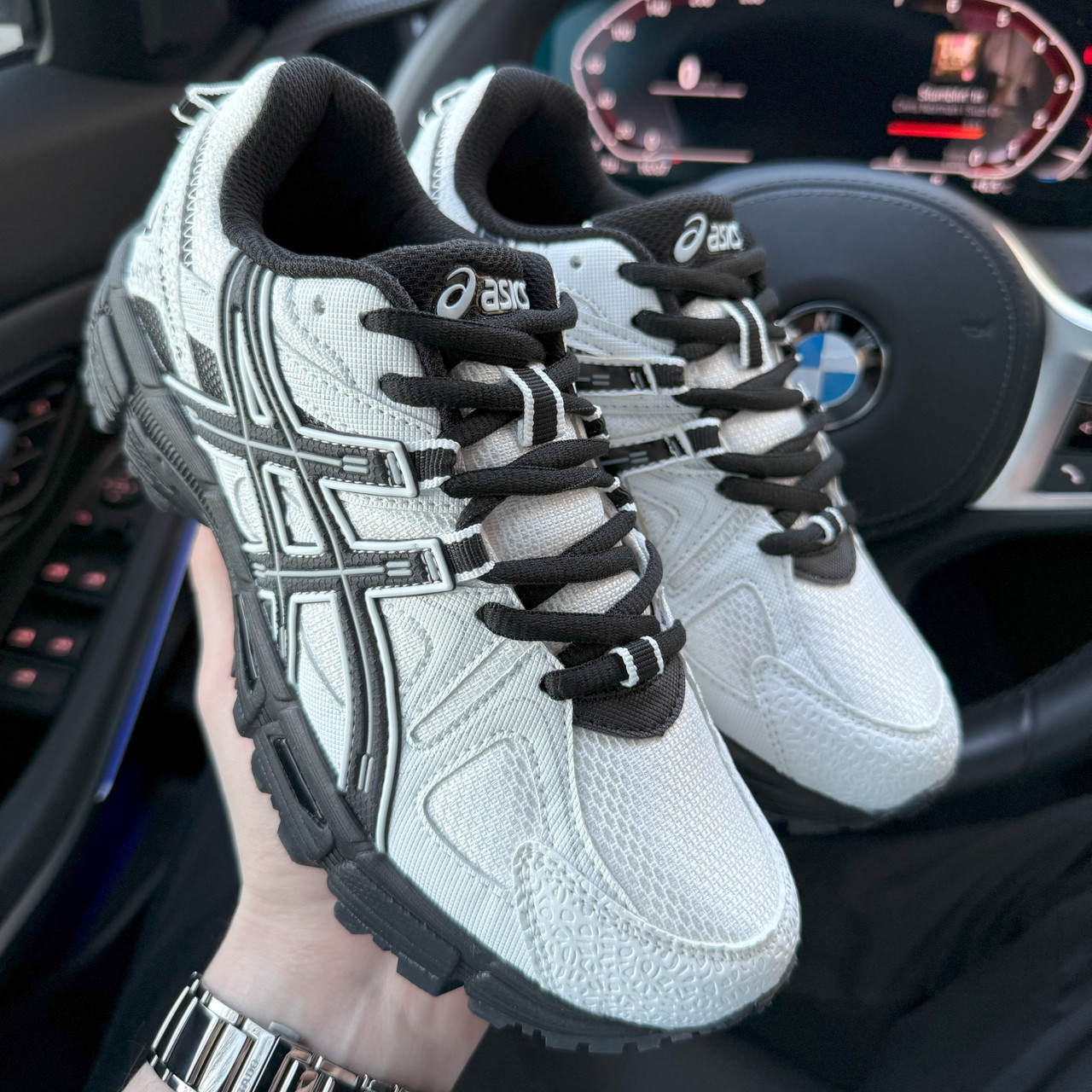Жіночі кросівки Asics Gel Kahana 8 весна-осінь-літо повсякденні (білі з чорним). Живе фото