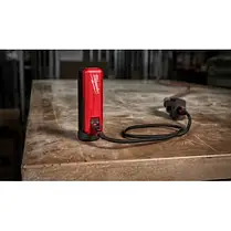 Акумулятор і зарядний пристрій (POWERBANK) 2,1 А MILWAUKEE, L4 PPS-301, із зарядним пристроєм USB, фото 4