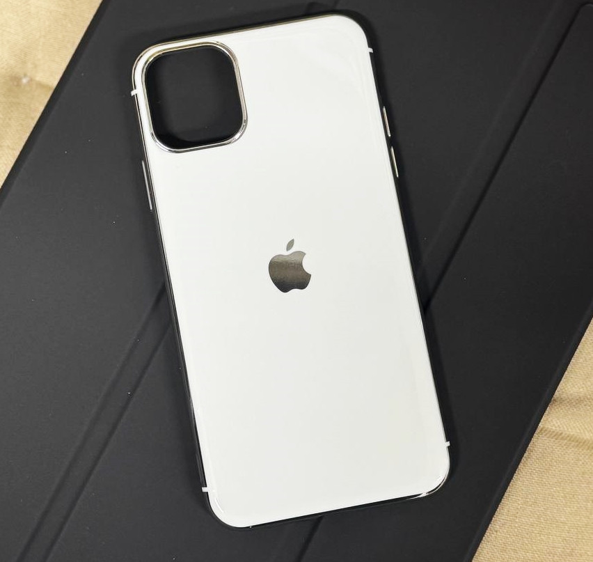 Силіконовий чохол для iPhone 11 Pro Max - Глянець з рамкою під метал, Білий+Срібло