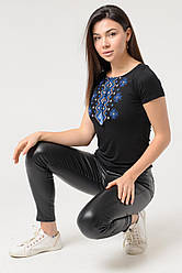 Чорна жіноча вишиванка із широкою горловиною у чорному кольорі «Карпатський орнамент (синя вишивка)»