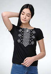 Жіноча чорна вишиванка на короткий рукав «Карпатський орнамент (сіра вишивка)»