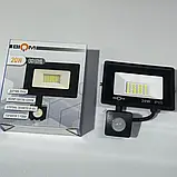Світодіодний прожектор з датчиком руху BIOM 20W S6-SMD-20-Slim+Sensor 6200К 220V IP65, фото 2