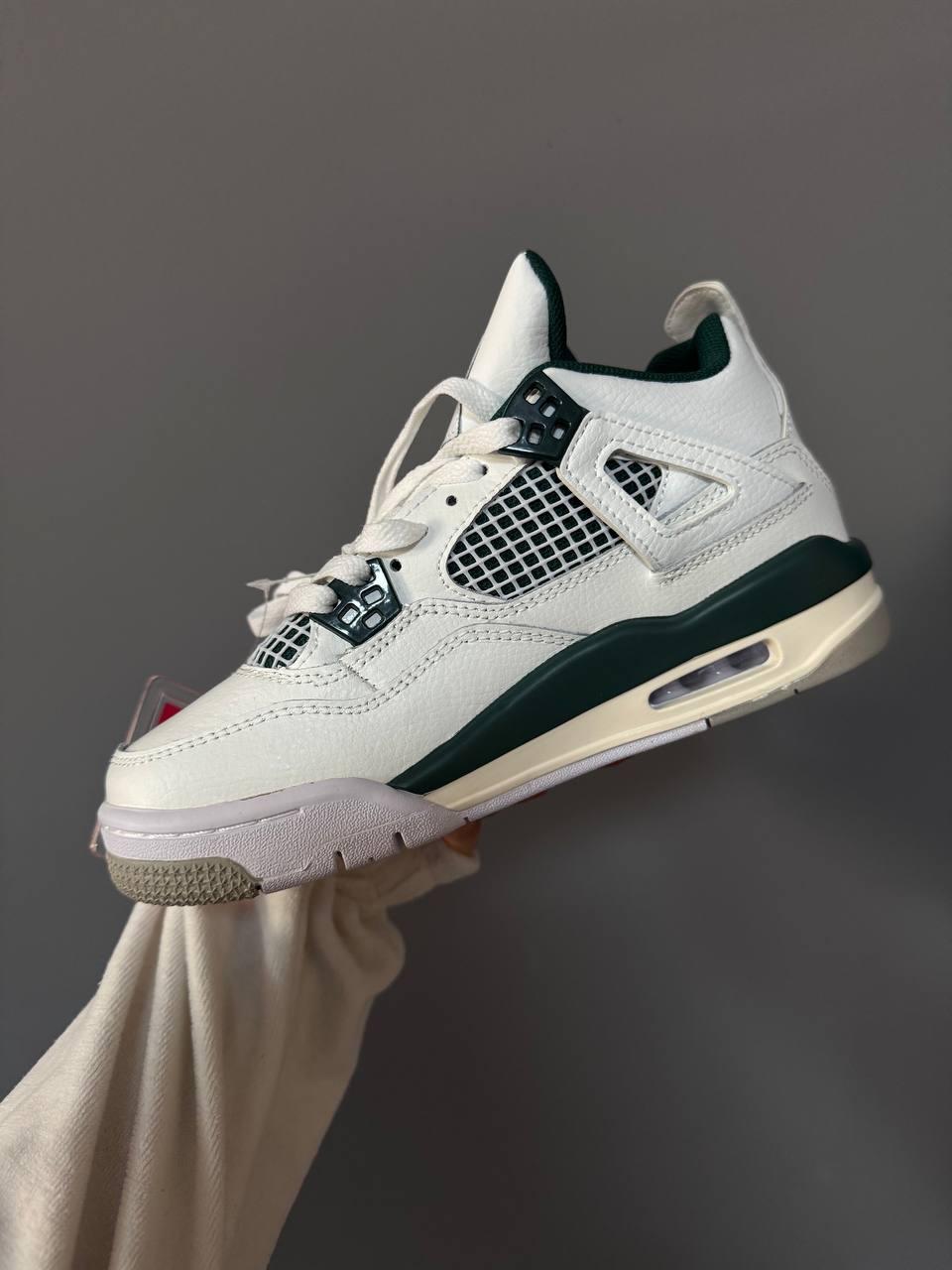 Кросівки чоловічі білі Jordan 4 Retro Oxidized Green (19712)