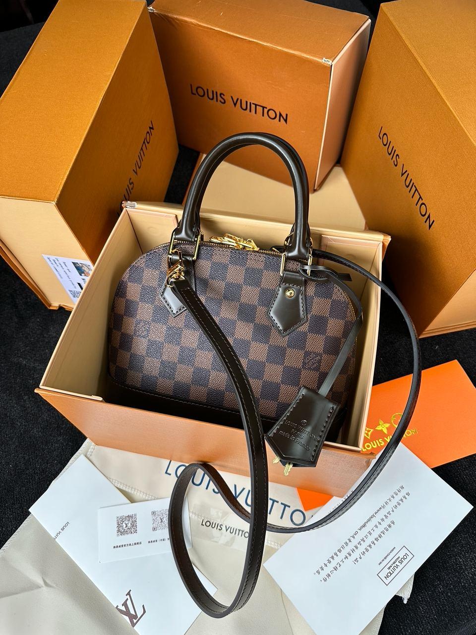 Шкіряна жіноча сумочка Louis Vuitton Alma BB Bag, фото 1
