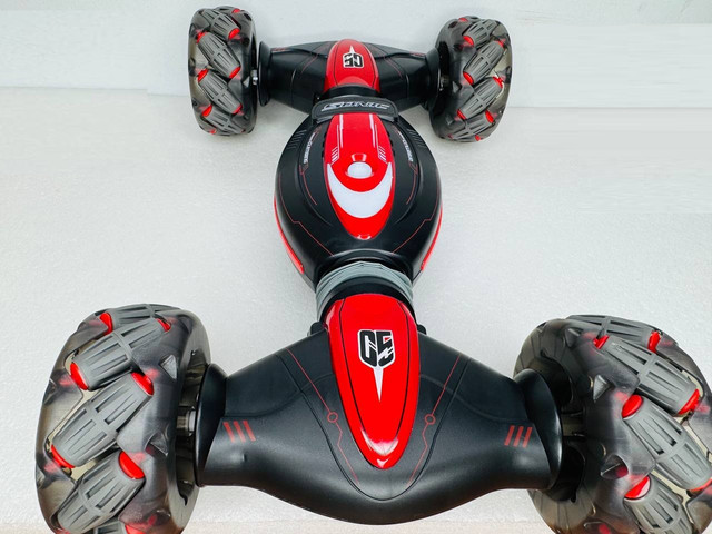 Трюкова машинка на радіокеруванні для вулиці