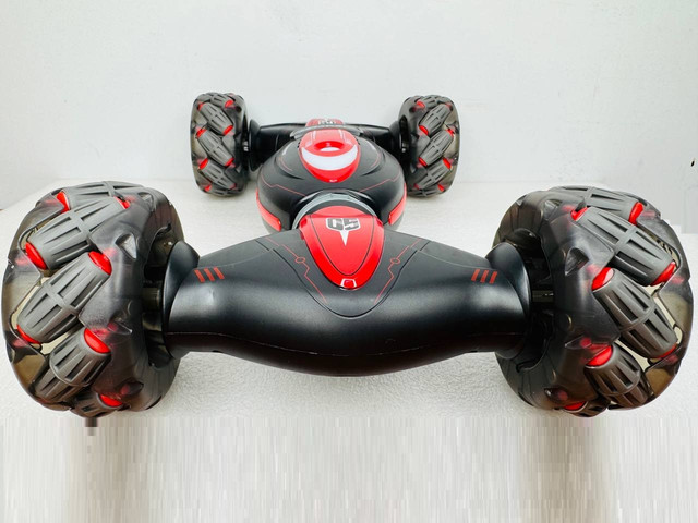 Машинки на пульті управління перевертиш