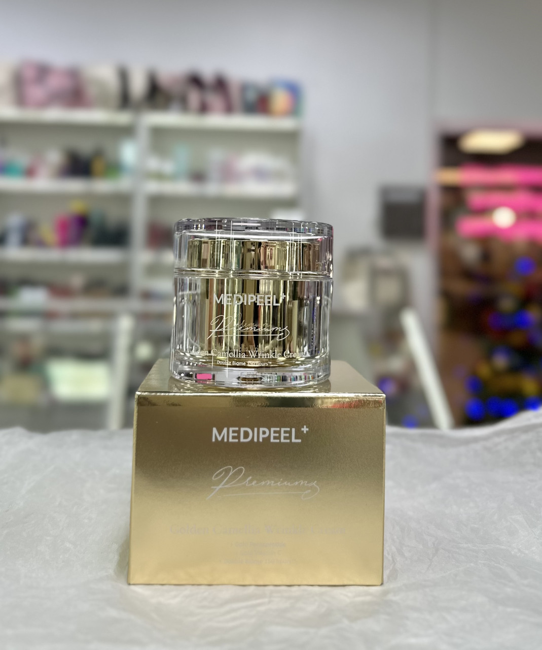 Преміумкрем для обличчя проти зморщок із камелією та золотом Medi-Peel Premium Golden Camellia Wrinkle Cream 50 мл