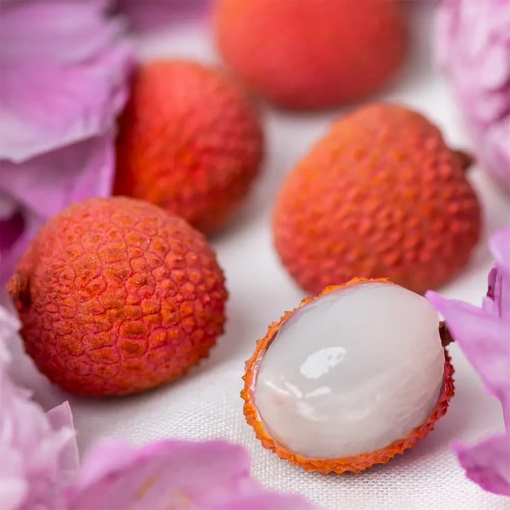 Аромоолія для свічки та мила Рум'яна кольору лічі (CandleScience Lychee Blush)