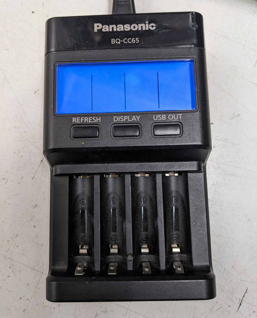 Розумний зарядний пристрій Panasonic Eneloop Pro BQ-CC65 Professional Charger