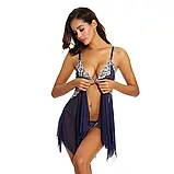 Красивий жіночий нічний пеньюар з вишивкою та застібкою на грудях фіолетового кольору., фото 4