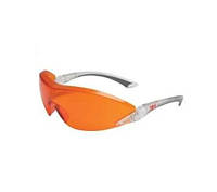 Полікарбонатні захистні окуляри УФ-фільтром від компанії 3M ESPE.