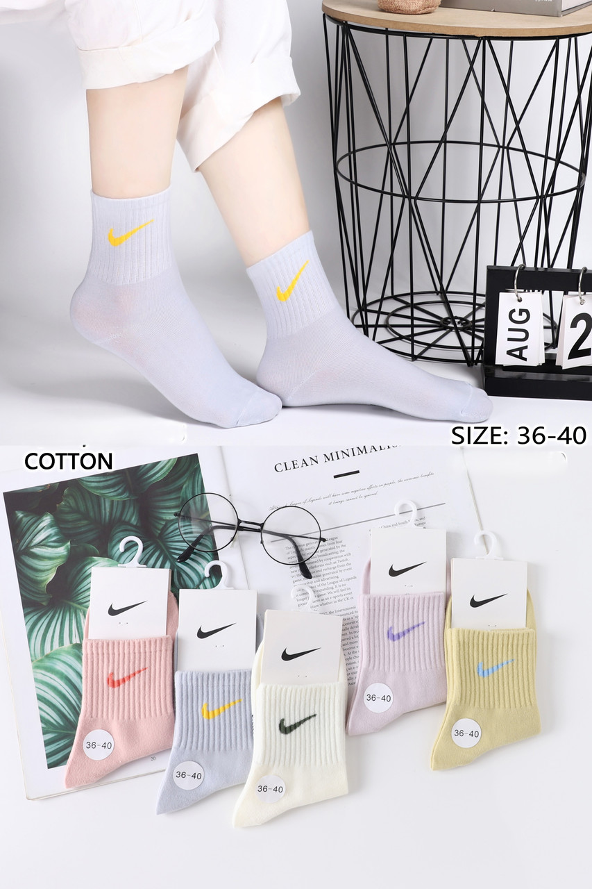 Жіночі бавовняні шкарпетки з кольоровим логотипом Nike (упак. 10 пар, 36-41 р., середня посадка)