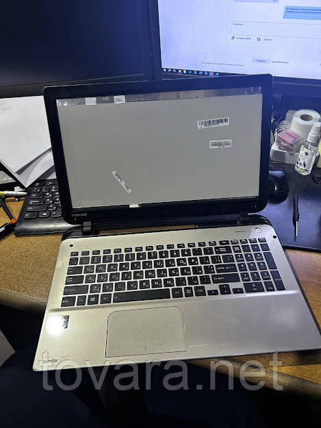 Ноутбук Toshiba Satellite L55-B5396 No 240512305