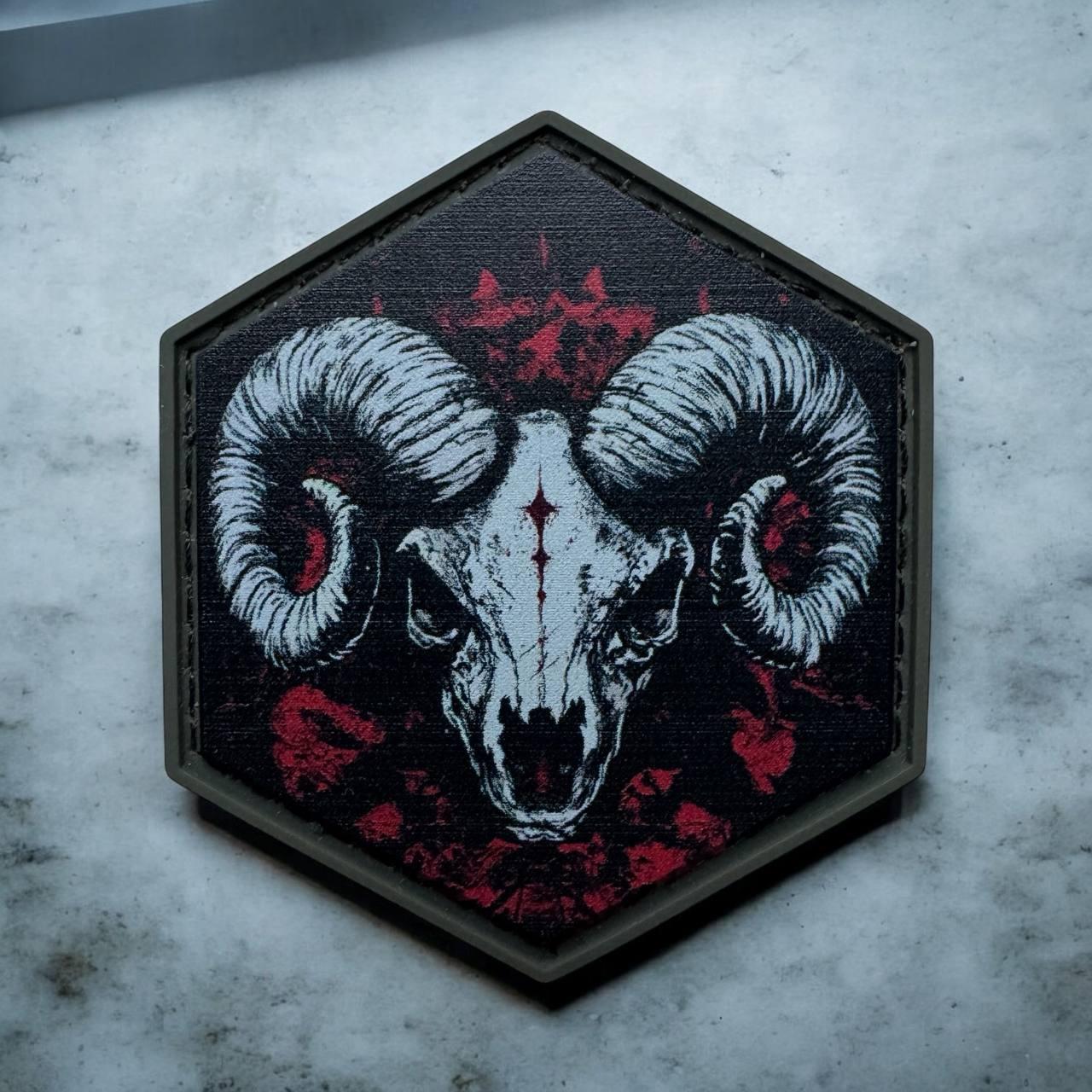 Шеврон гумовий пвх череп Барана на липучці