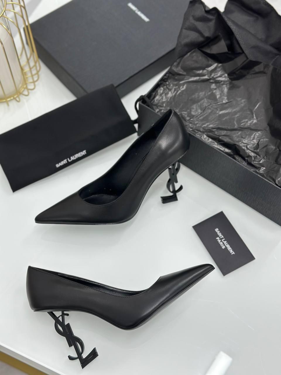 Жіночі чорні шкіряні туфлі YSL Opyum Pumps на фігурному чорному підборі туфлі Yves Saint Laurent Ів Сен Лоран