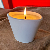 "Сияние кожи" - массажная свеча в гипсовой чаше с ароматом леденец