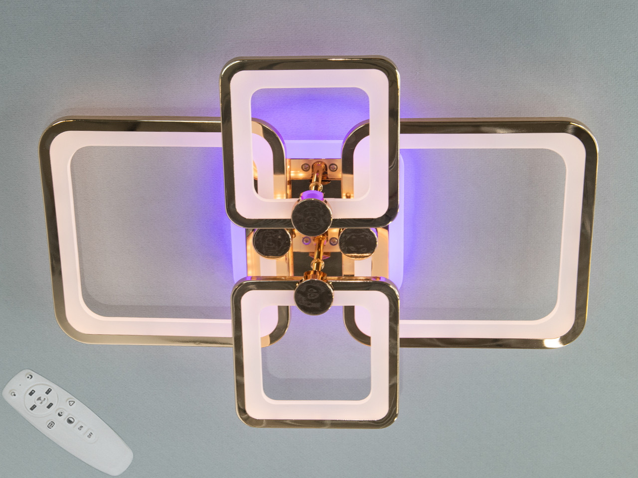 Світлодіодна люстра з пультом, підсвіткою, 76W, золотистого кольору, фото 1
