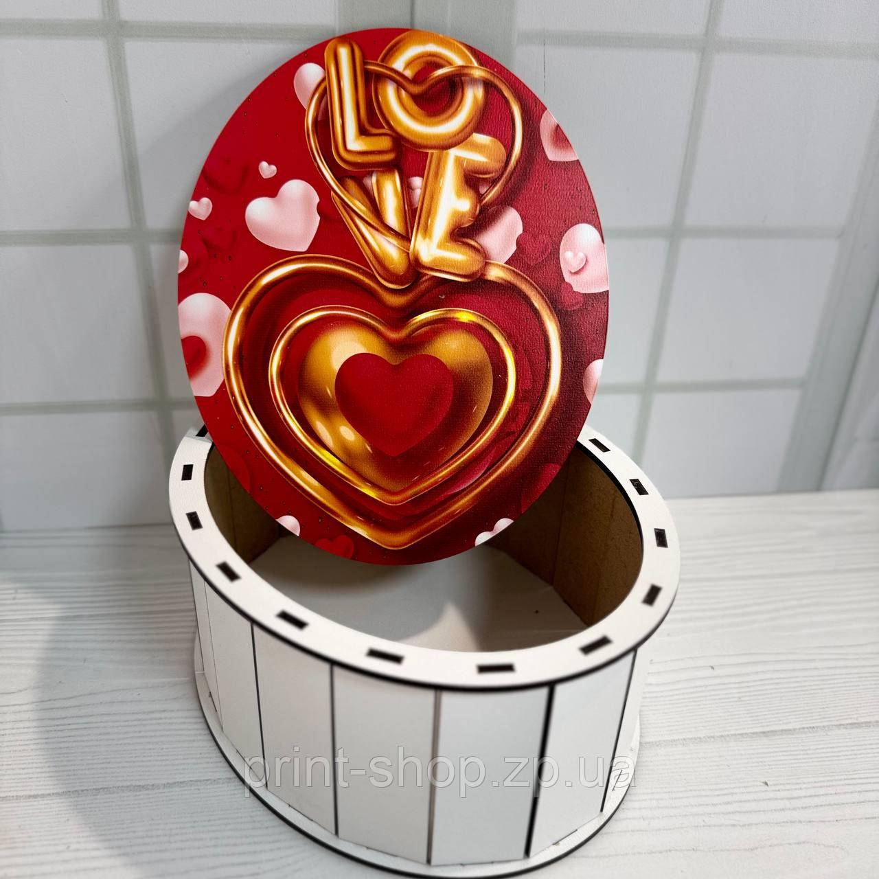 Скринька овальна для подарунка "LOVE" Розмір 20*16*9 см