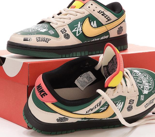 Nike SB Dunk Low х Stussy Nike SB Dunk Low х Stussy фото