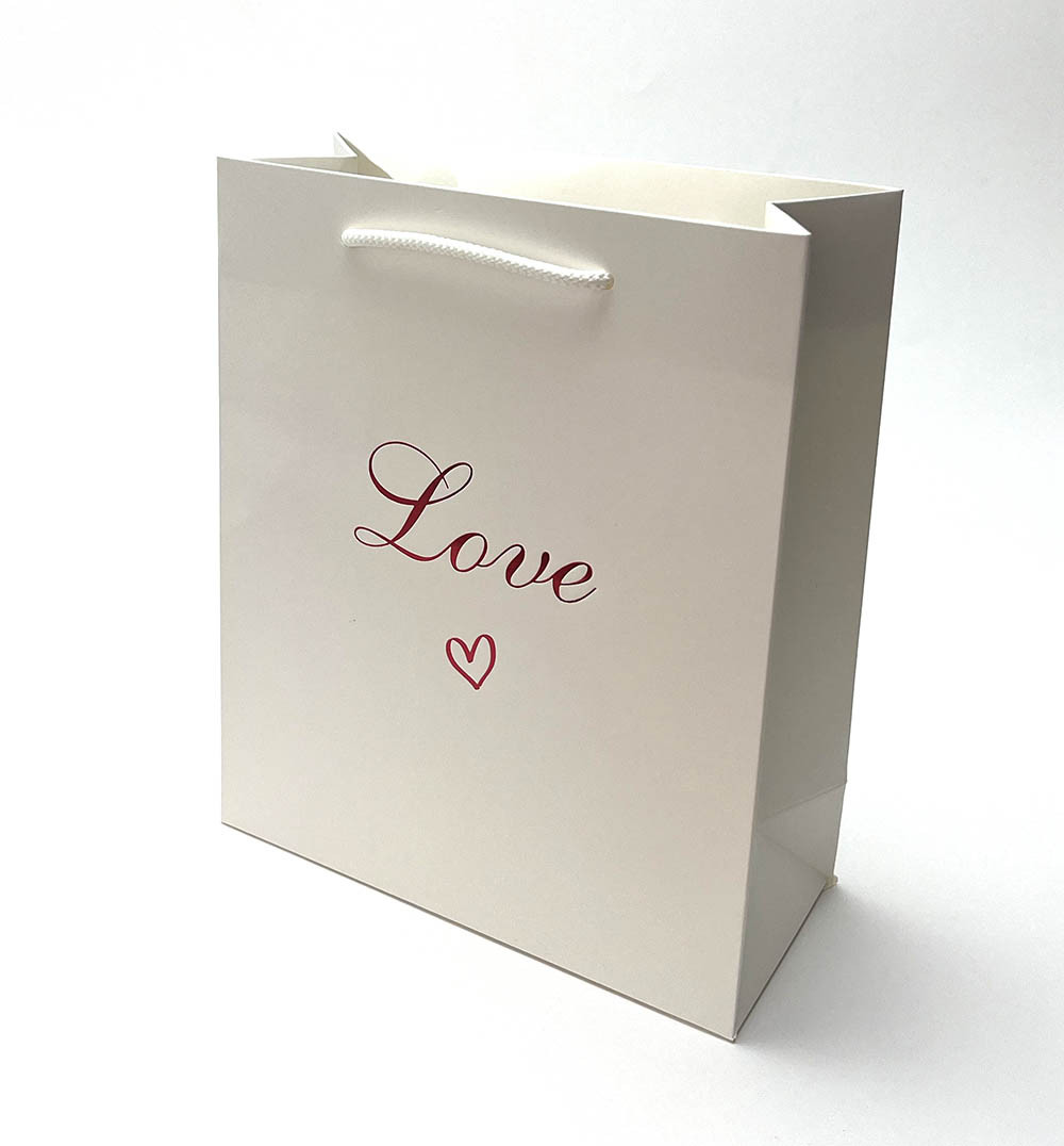 Пакет подарунковий з тисненням Love червона фольга (24*20*9)