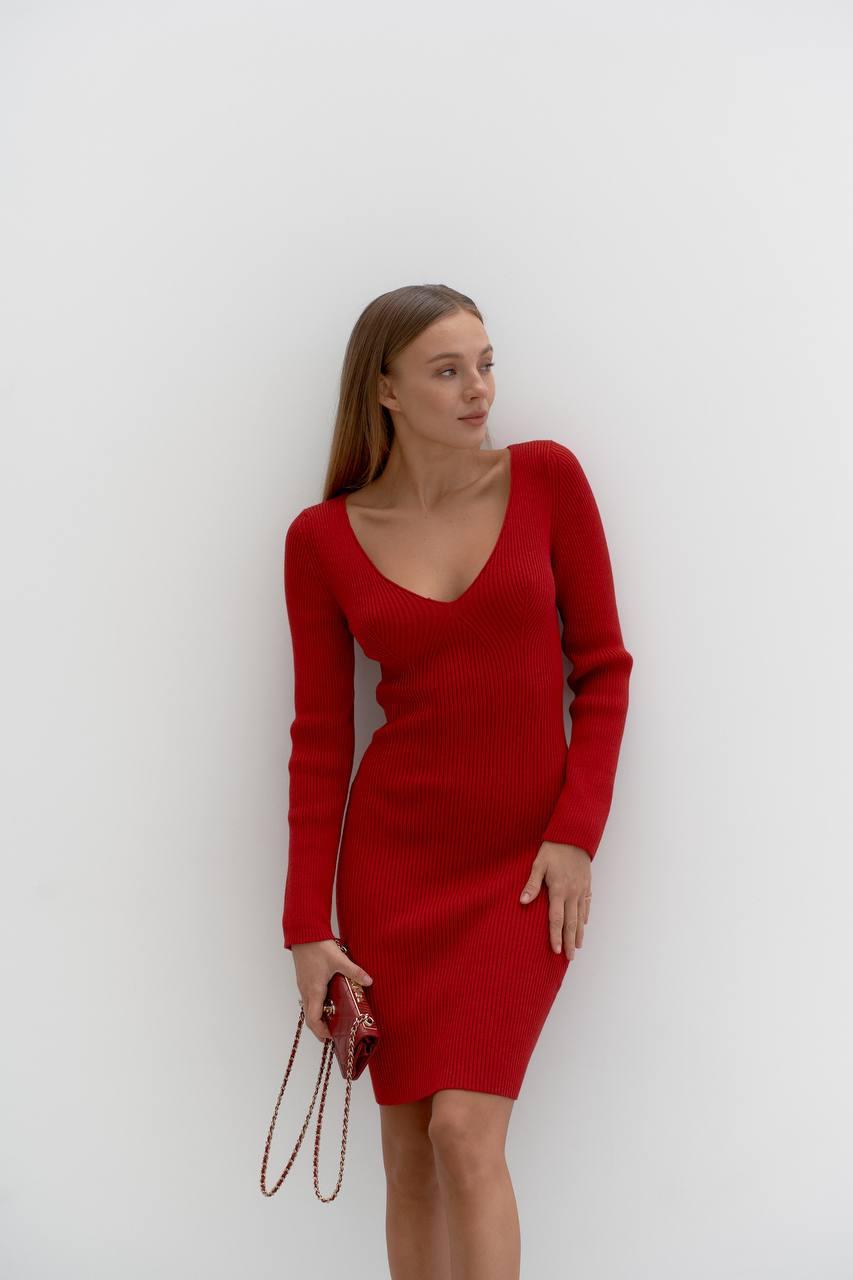 Базова жіноча сукня з довгими рукавами та відкритим декольте Smmn9287