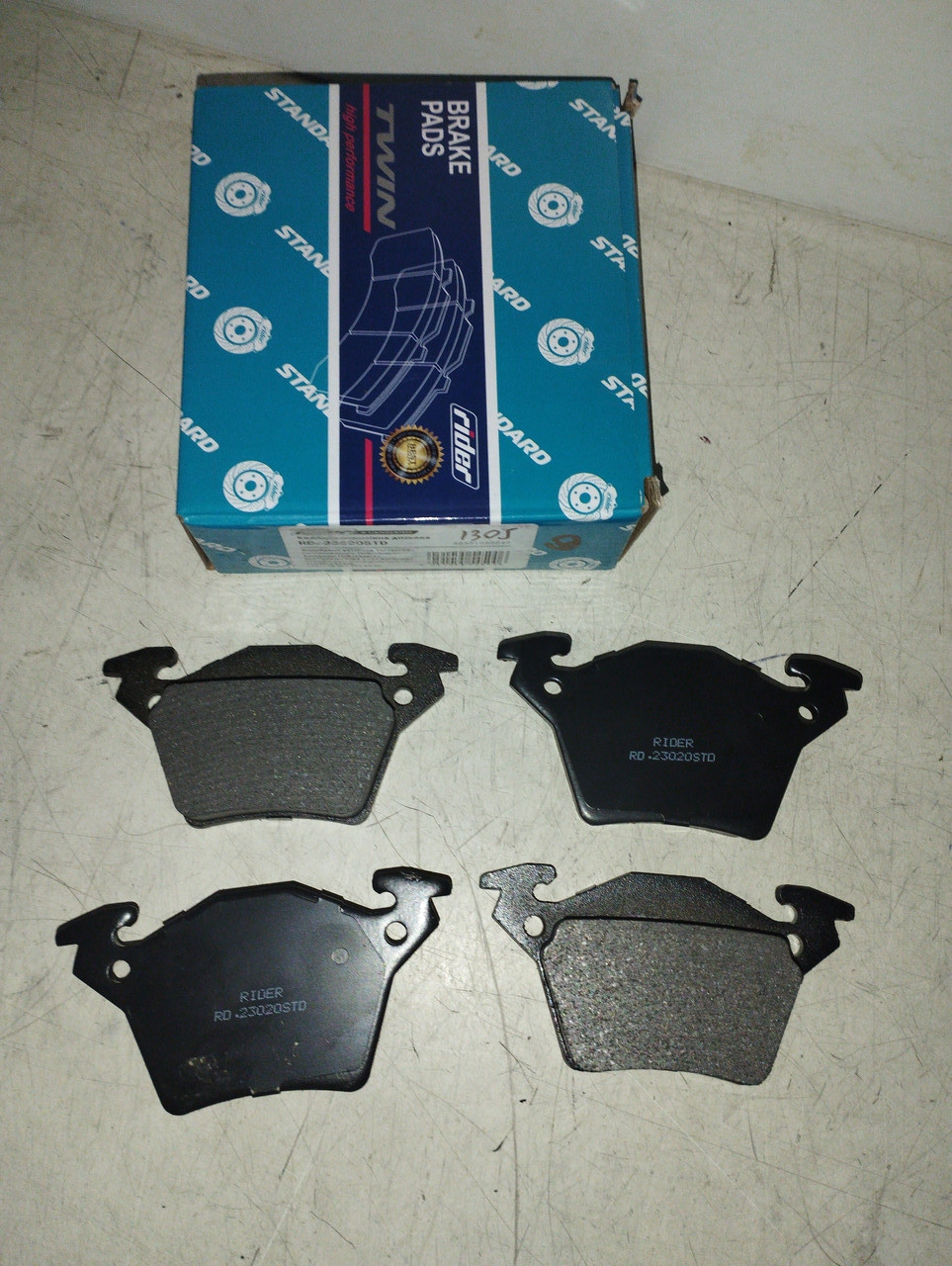 RIDER Колодки гальмівні задні MERCEDES V CLASS, VITO 97-03, фото 1