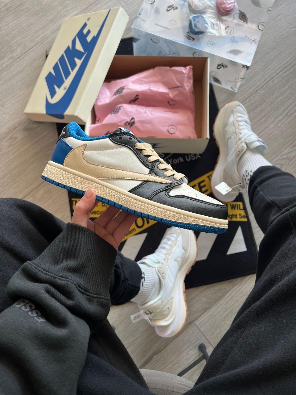 Кросівки чоловічі бежеві Jordan 1 Low Fragment x Travis Scott (15942)