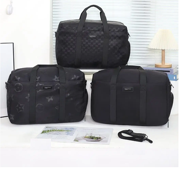 Сумка чорна спортивна дорожня на блискавці 50*30 см у різних варіантах VTTV