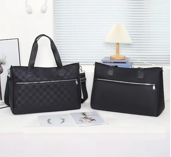 Сумка чорна спортивна дорожня на блискавці 48*32 см у різних варіантах VTTV