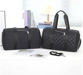 Сумка чорна спортивна дорожня на блискавці 50*26 см у різних варіантах VTTV