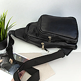 Стильна сумка чоловіча - бананка, слінг нагрудна з натуральної шкіри на блискавці чорна, фото 5