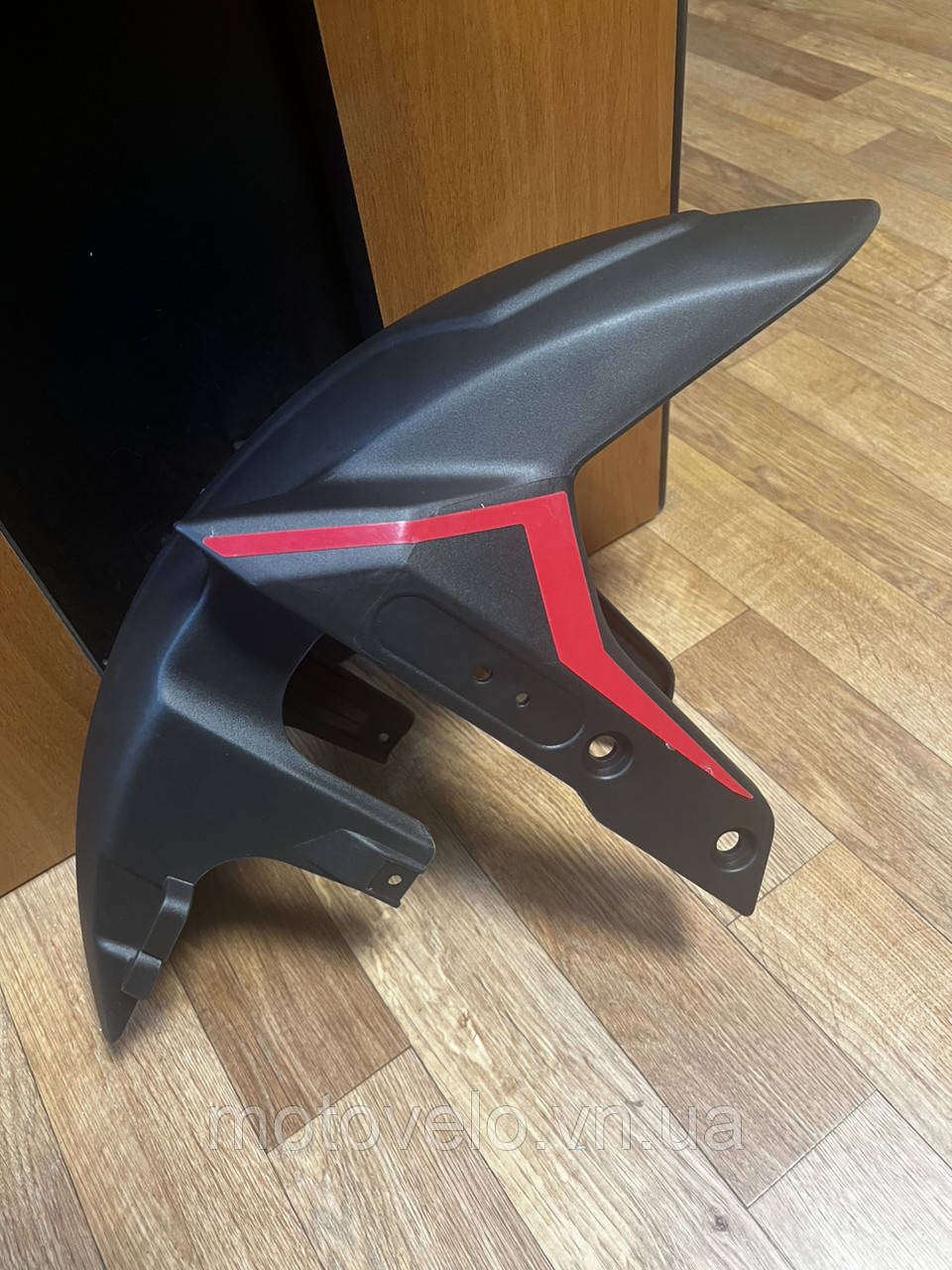 Пластик крило переднє SPARK SP300T-2 червоний
