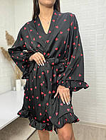 Елегантний шовковий халат з принтом сердечко з рюшами