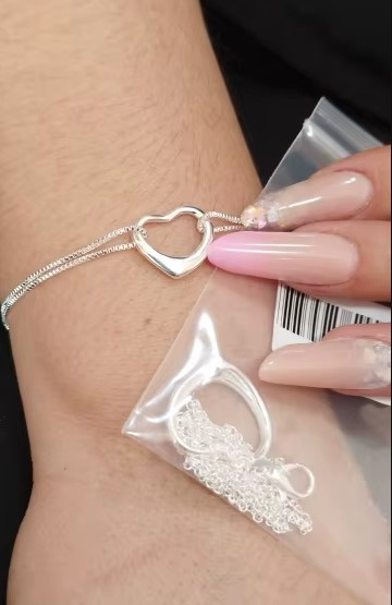 женские украшения из серебра