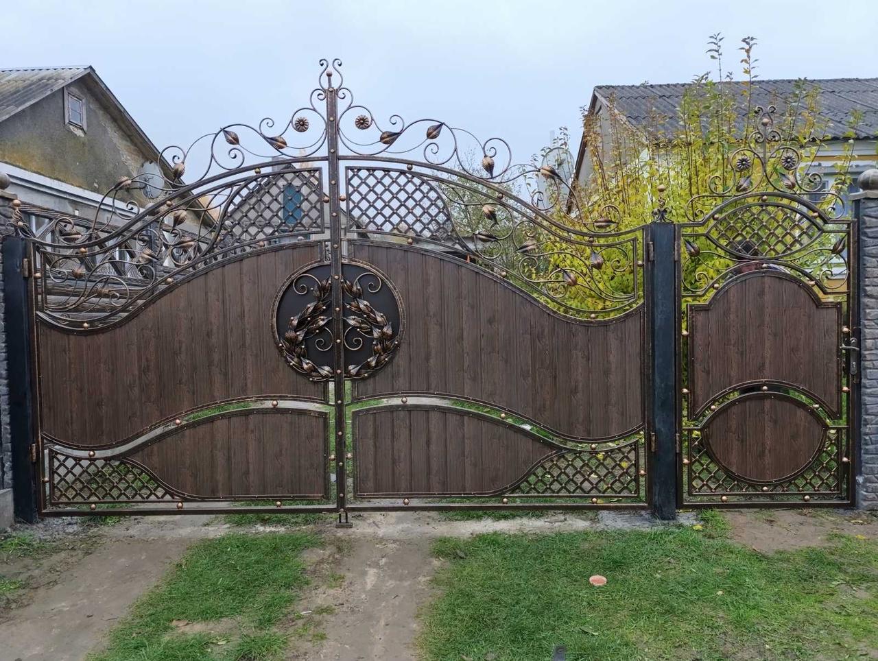 Коміра ковані Святослава