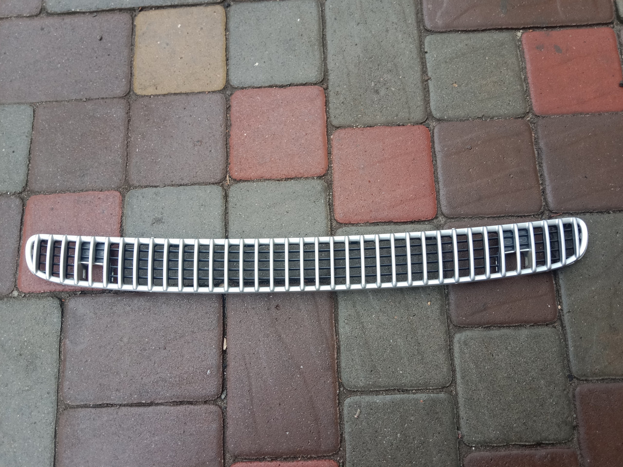 Решітка капота ОБДУВА BMW E46 1998-2003 51138208484