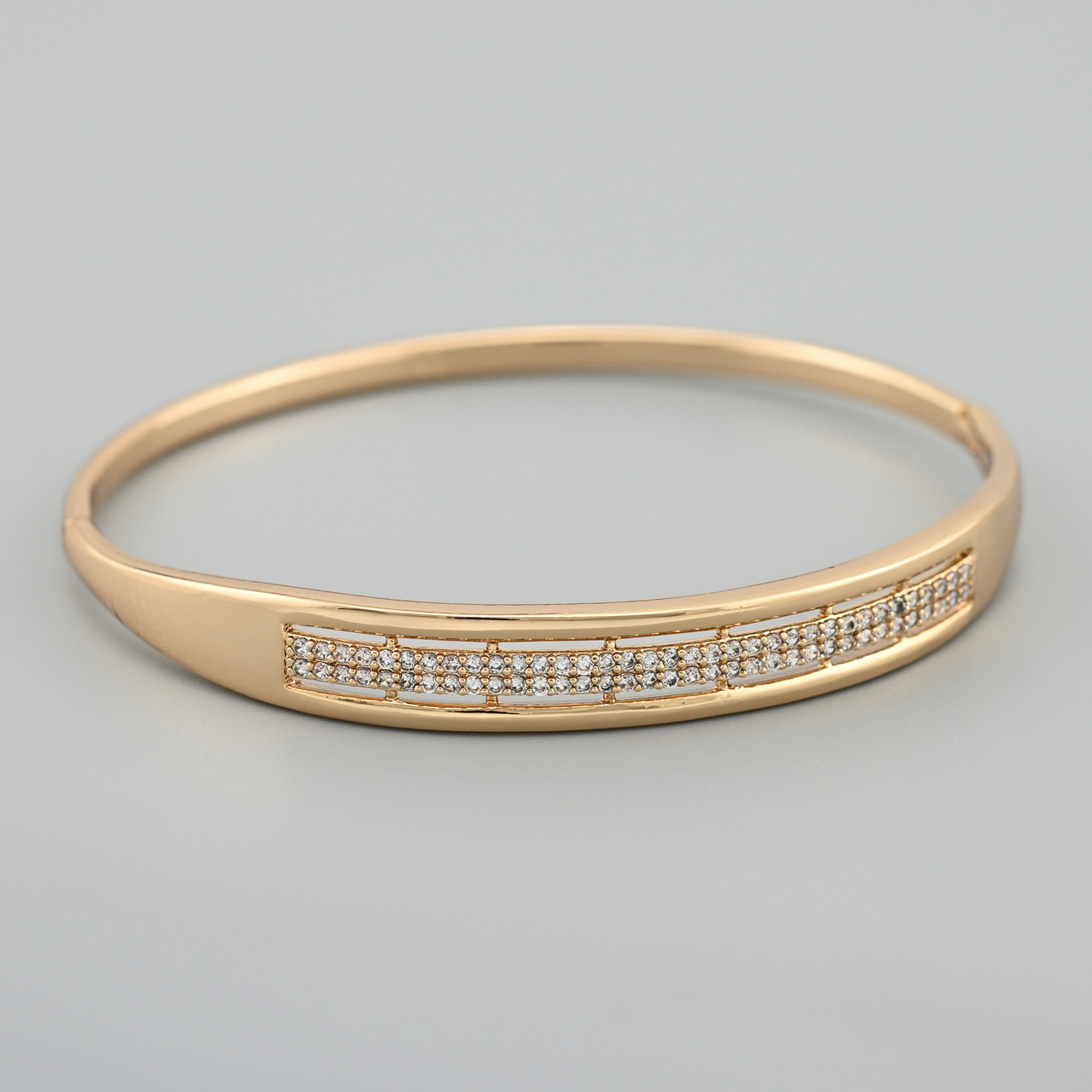 Жорсткий браслет Магнетизм 47501 ширина 8 мм білі фіаніти позолота 18К довжина 15-18, фото 1