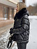 Зимова куртка з водовідштовхувальної плащової тканини з еко-хутром на капюшоні, фото 2