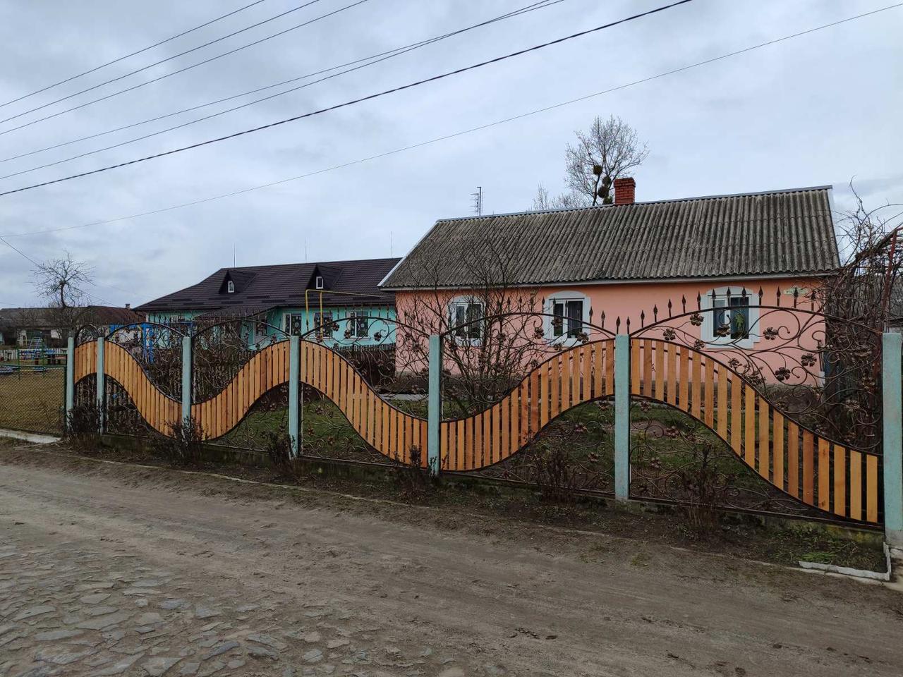 Кована огорожа "Дніпро" – стиль та довговічність для вашої ділянки