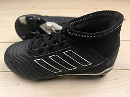 Бутси Adidas Predator, розмір 28 (устілка 17,5 см) стан СУПЕР