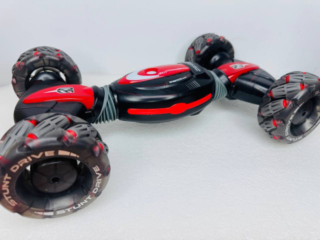 Трюкова машинка для дітей на пульті