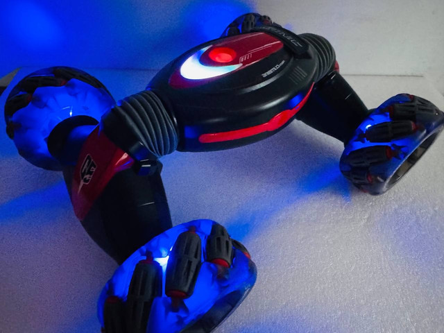 Машинка на управлінні перевертиш