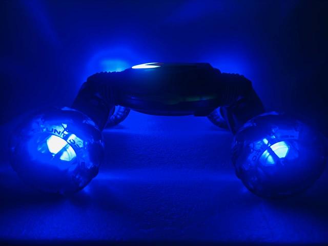 Машинка перевертиш управління жестами