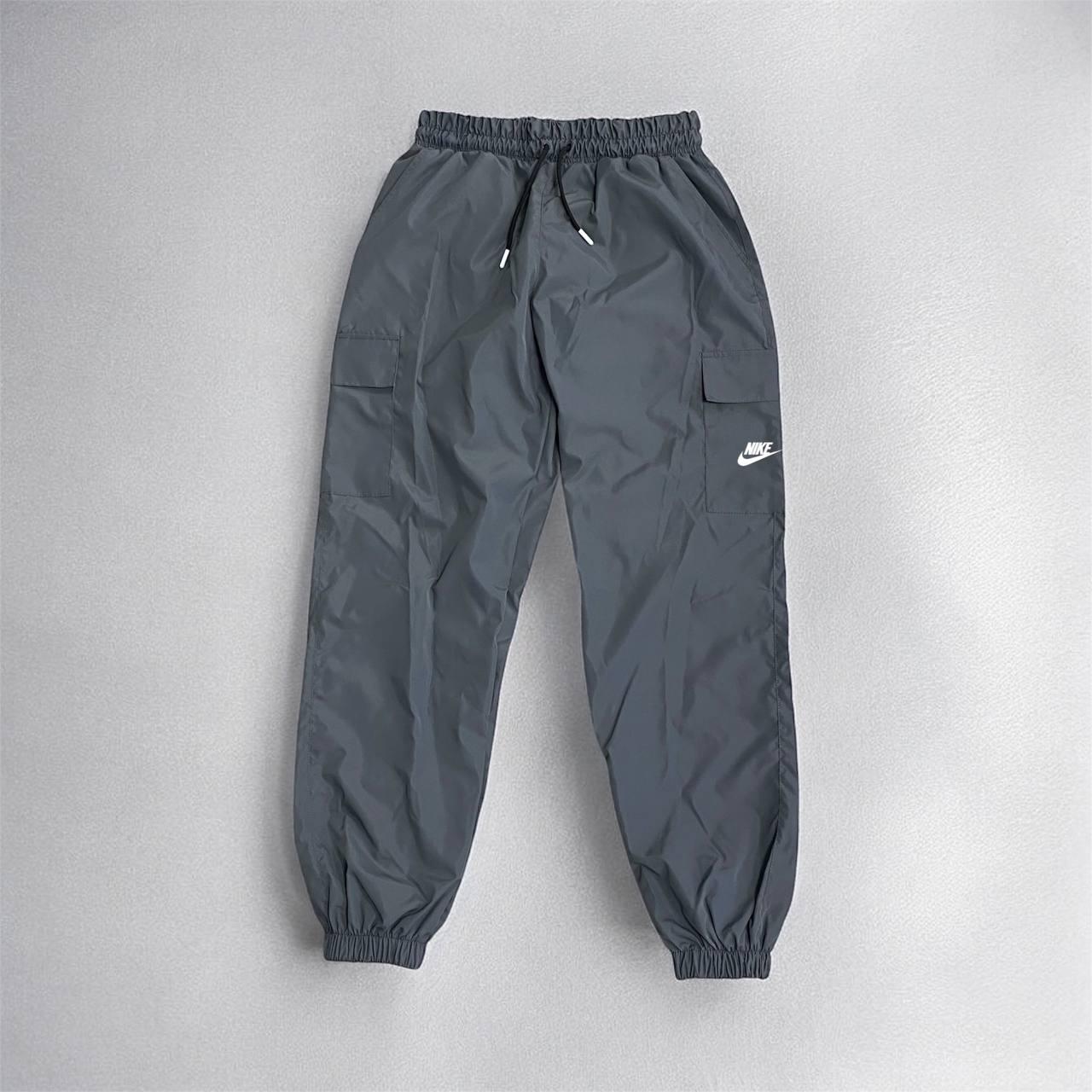 Спортивні чоловічі штани Nike із плащівки